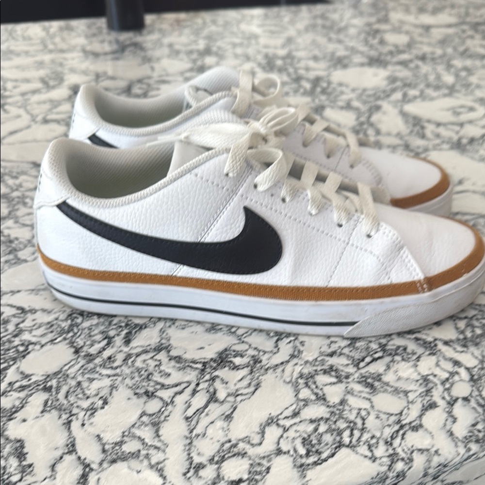Nike Court Legacy Women's White and Black Sneakers